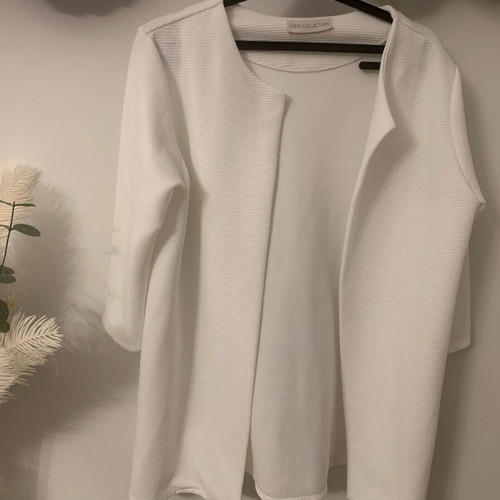 Light summer white outerwear like new