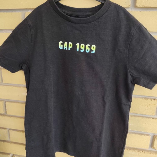 Gap T-shirts for boys 8-9 years like new, pack of 3
