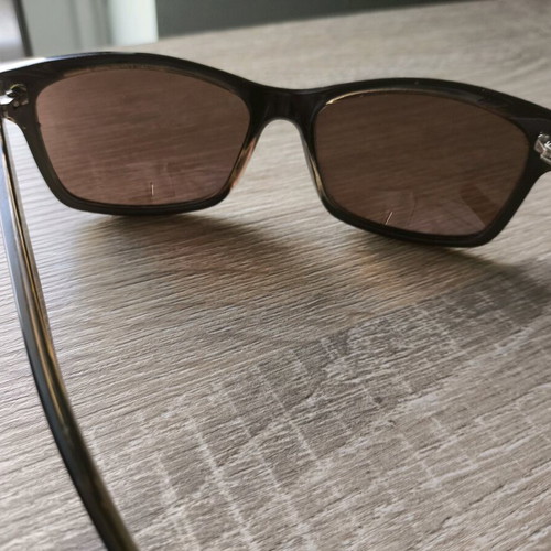 Unisex sunglasses dark brown like new