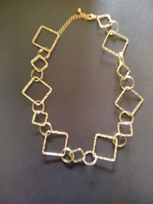 Επιχρυση ζώνη σαν καινούργιο με μεγάλους κρίκους