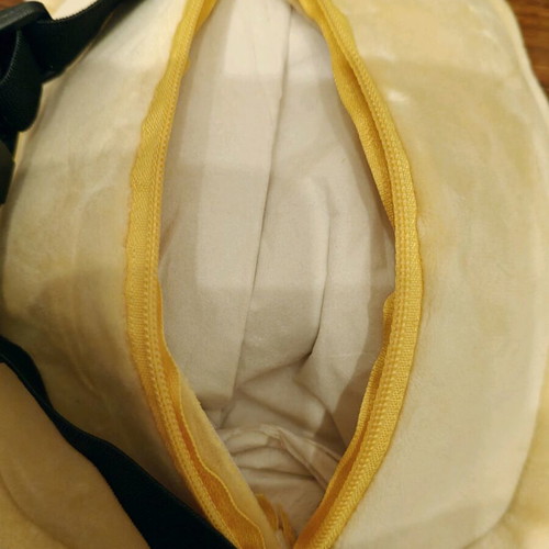 Giraffe Hanging Tissue Holder like new
