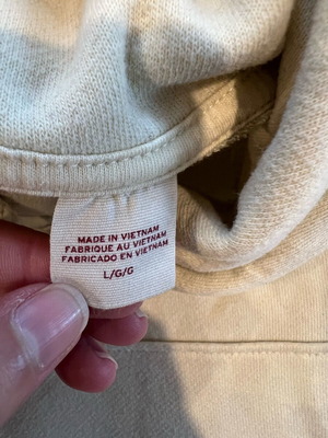 Levi’s hoodie like new, size L, yellow