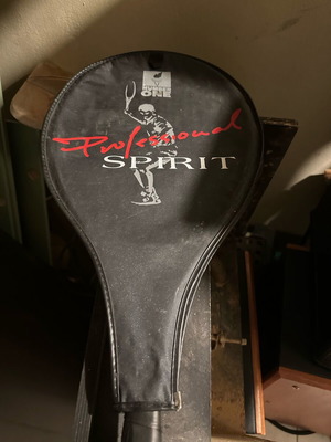 Tennis racket with case like new