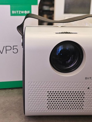 Projector Blitzwolf BW-VP5 με πανί 80" και βάση καινούργιο