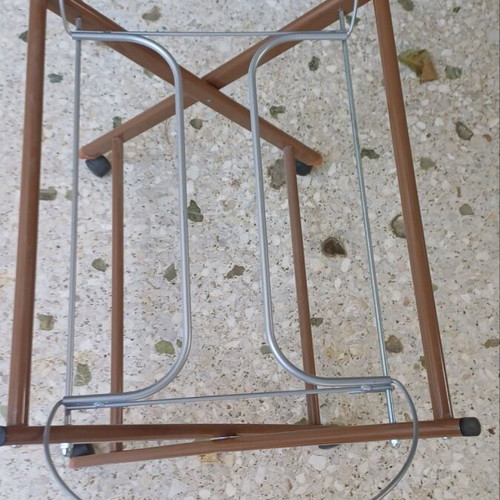 Βάση καλαθούνας μεταλλική καινούργια με ροδάκια