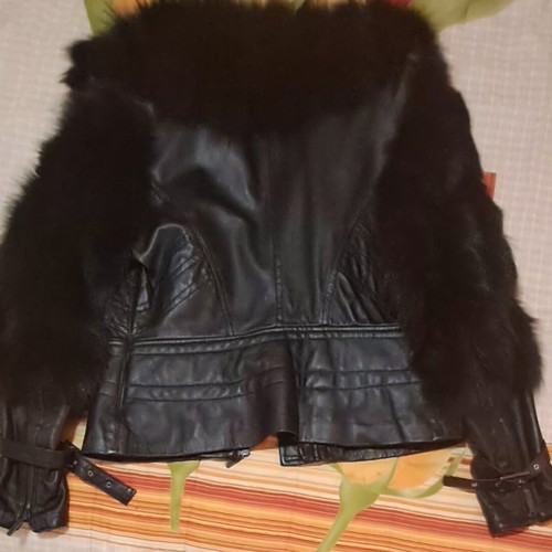Leather jacket like new, Italian black with fur collar and sleeves