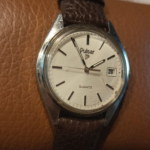 Vintage Pulsar Quartz men's watch with date, Japan