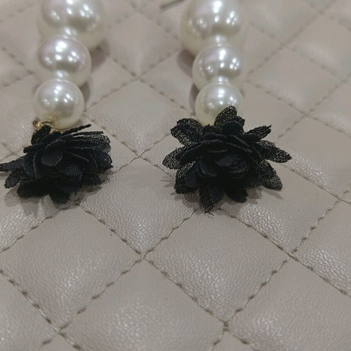 Pearl earrings new