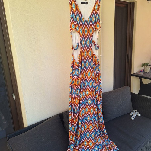 Maxi dress with front opening