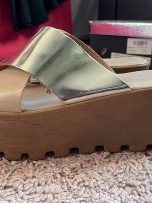 Platform sandal like new, size 39, beige