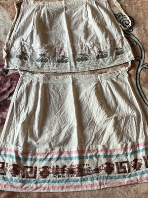 Kitchen aprons like new, set of 2 woven Kastrinogiannis