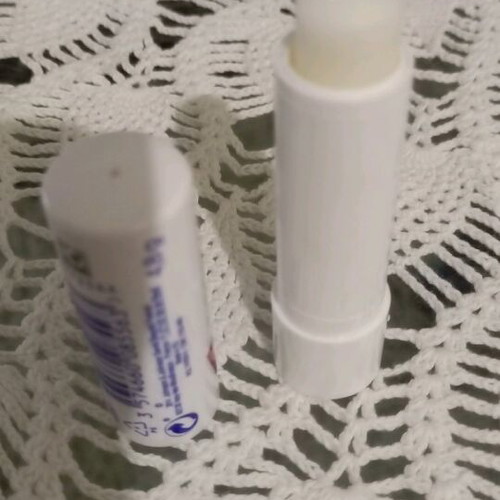 Neutrogena Lip Care moisturizing lip balm stick 4.8g new