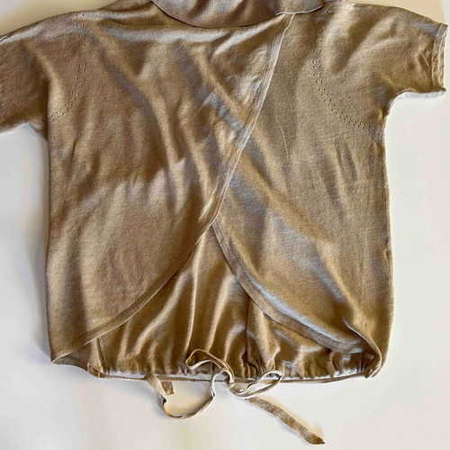 Stefanel blouse with open back, like new, size M beige