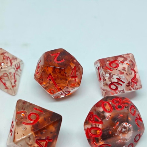 RPG Blood Amber dice set like new with unique effect, 7 pieces
