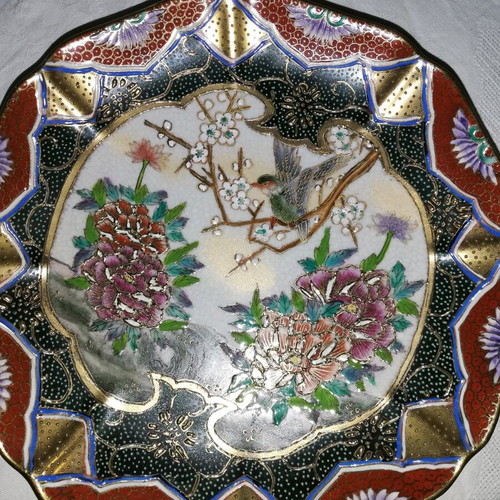 Decorative plate like new 22 x 22