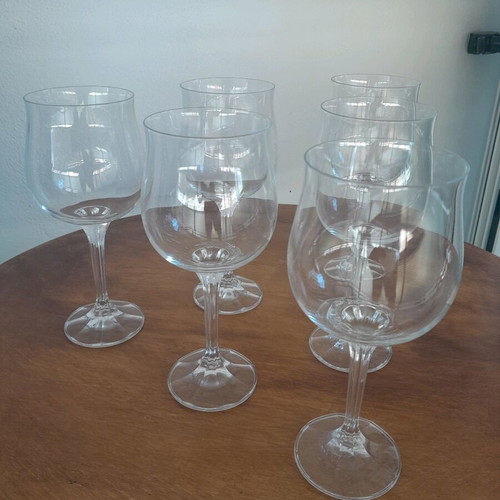 Wine glasses set of 6 pieces new and flawless