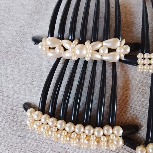 Set of 4 large pearl hair combs with rhinestone clip and pearl barrette
