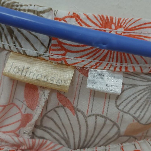 Jolinesse women's capri pants like new, size M, multicolor