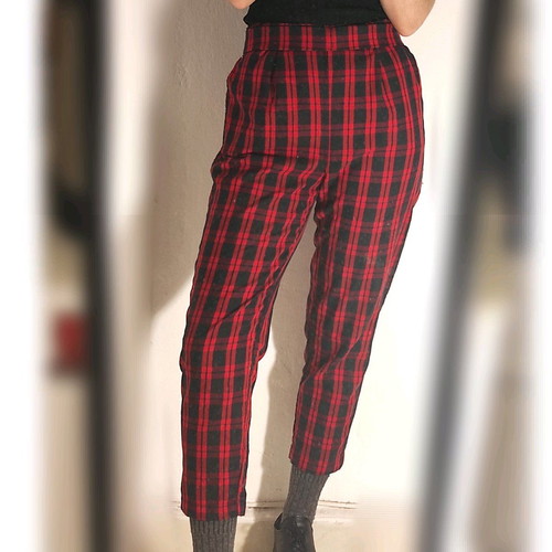 Pull & Bear plaid pants used, size S, red and black