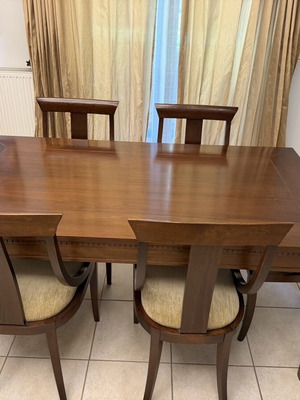 Solid wood extendable dining table with 6 chairs