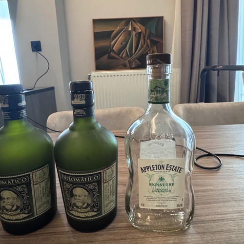 Empty liquor bottles used, pack of 7 pieces