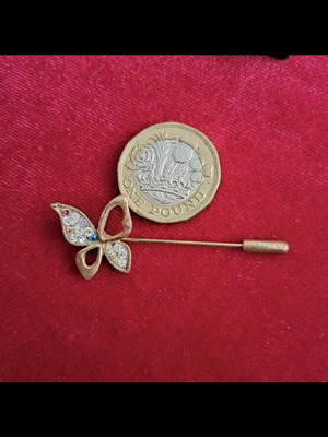 Gold-plated butterfly stick pin used with crystals