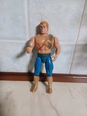 Фигура Heman употребявана с подвижни ръце и крака