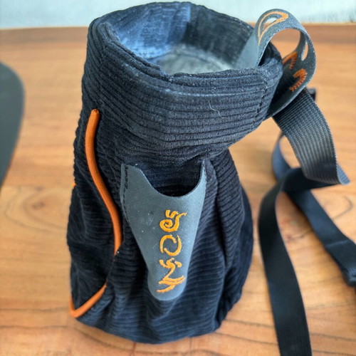 Beal chalk bag like new made of thick fabric
