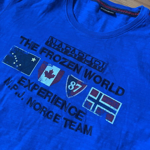 Napapijri men's long-sleeve t-shirt The Frozen World Experience like new