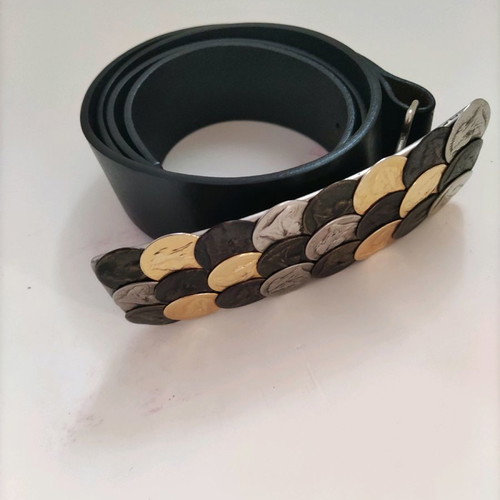 Black leather belt Tosca Blu like new with metal coin buckle