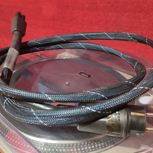 Black Signature Nexus Acoustics Xaitas Hi-End 2m power cable like new