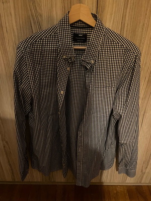 Shirt pack size Large like new, 3 pieces blue