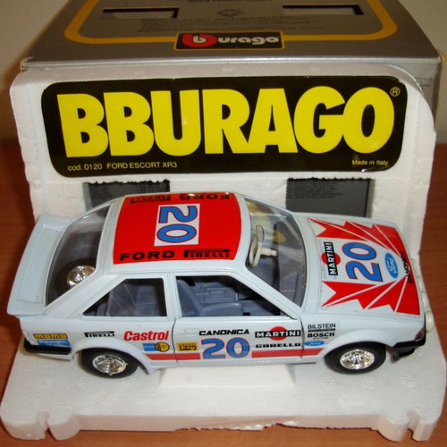 Burago Ford Escort XR3 μοντέλο 80' κλίμακα 1/24 με κουτί