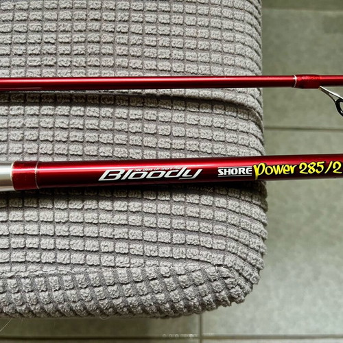 Salina II Okuma shore jigging reel and Hart Bloody rod like new