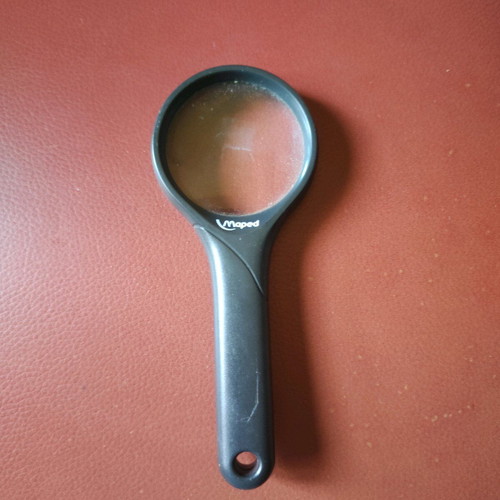 Magnifying glass used, 5 cm diameter