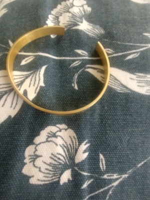Minimal bracelet like new, brass, gold color