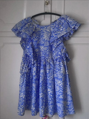 Zara dress with floral pattern and ruffle sleeve like new, size M