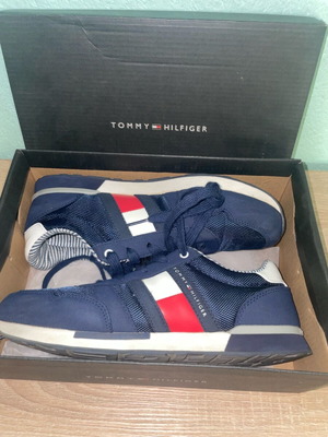 Παπούτσια Tommy Hilfiger Casual σε άριστη κατάσταση, μέγεθος 39, μπλε