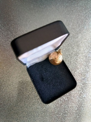 Pendant jewelry used, 9K gold basketball ball commemorative 1933