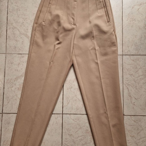 Zara cigarette pants size Small like new, beige