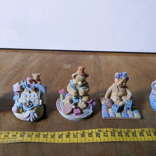 Decorative figurines used