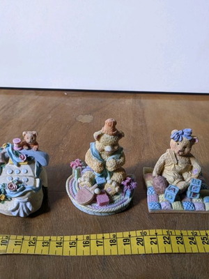 Decorative figurines used