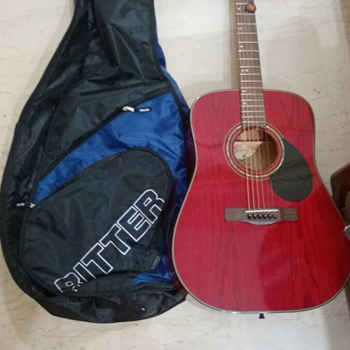 Acoustic guitar new with case
