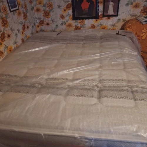 Candia Phaistos mattress 160x200 like new
