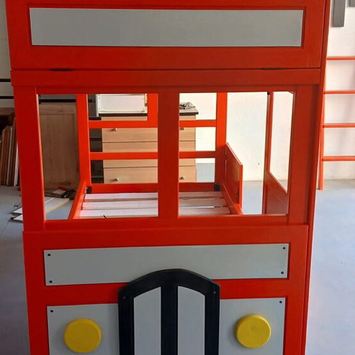 Bunk bed new with English bus design