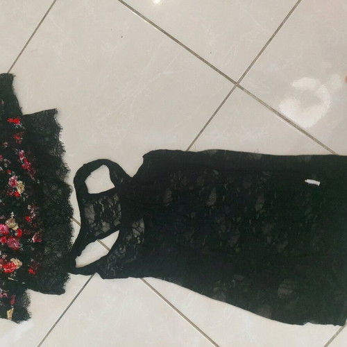 Women's blouses like new, sleeveless with slight wear, size S