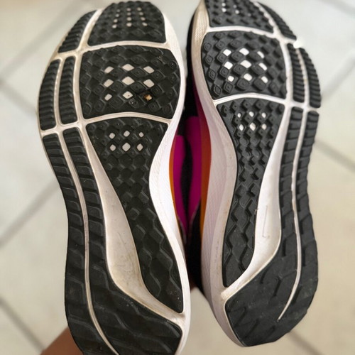 Nike Air Zoom Pegasus 40 μέγεθος 39 σαν καινούργιο, πολύχρωμα αθλητικά παπούτσια