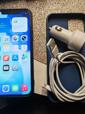 iPhone 512GB like new with two cases and car charger