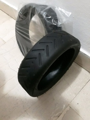 Set of 2 used 8.5" tires for scooters, black, compatible with Xiaomi m365/1S/Pro