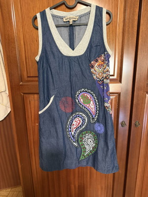 Attrattivo dress size M like new, thin blue denim, chic above knee